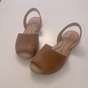 Born flat tan leather sling back sandals size 8